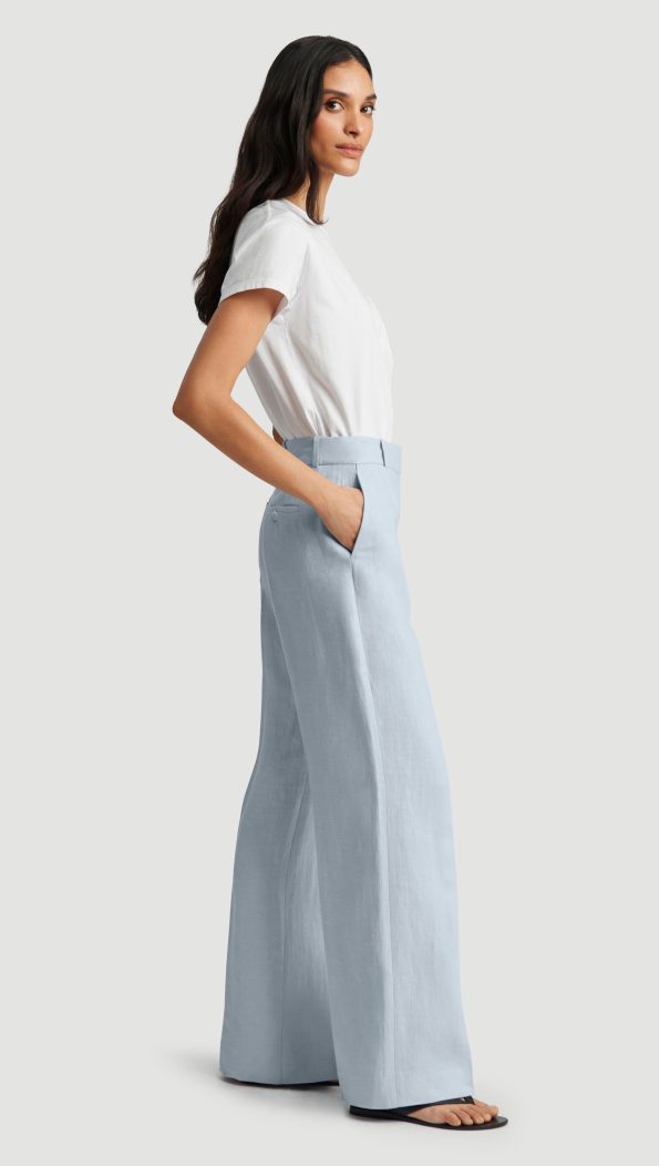 07_Soho_Trouser_in_Linen_Twill_Iceberg_0195